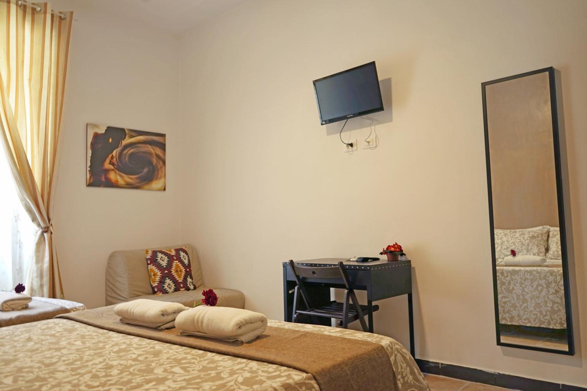 Hosting Flats Guesthouse Rome Exterior photo
