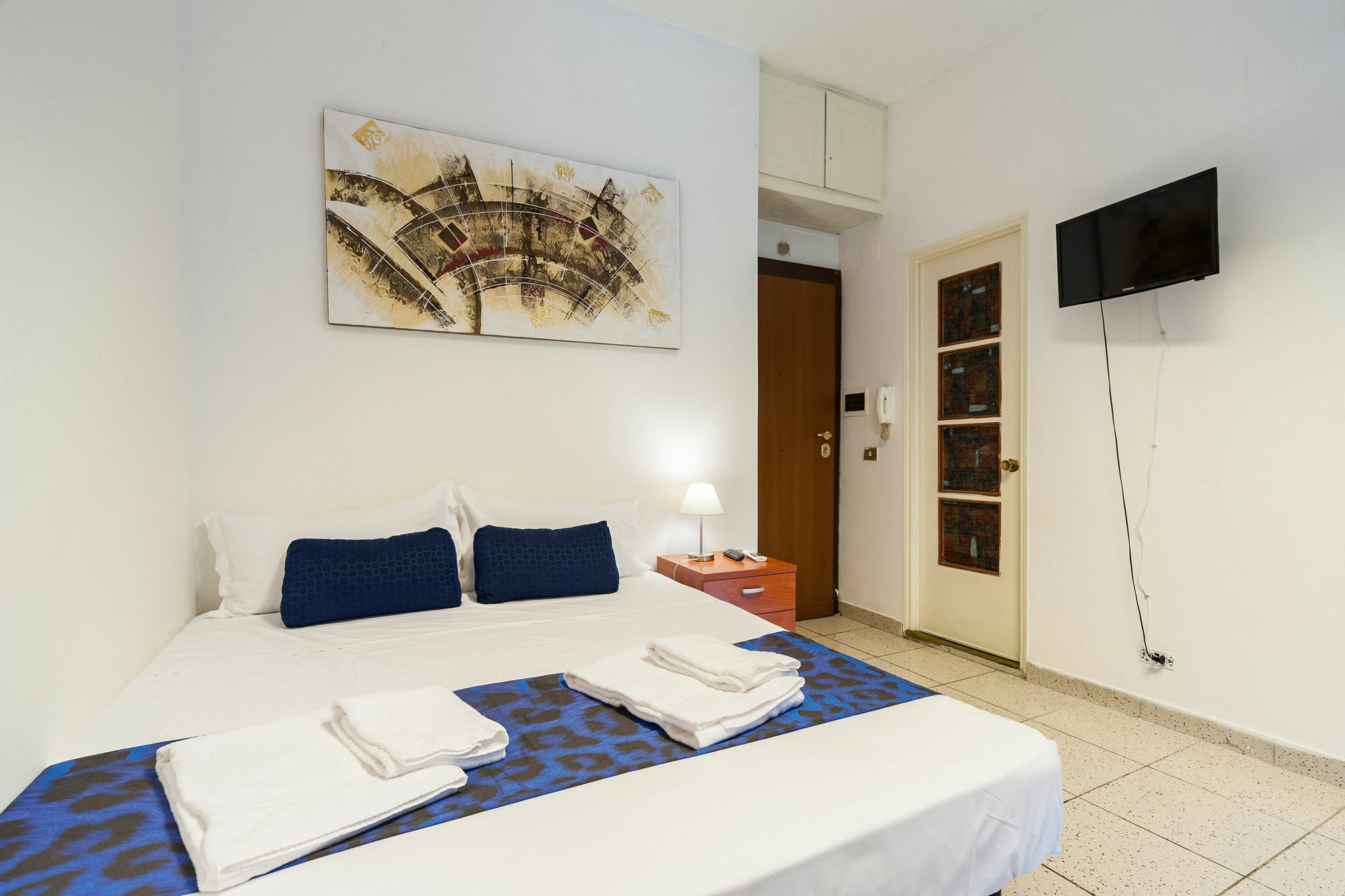 Hosting Flats Guesthouse Rome Exterior photo